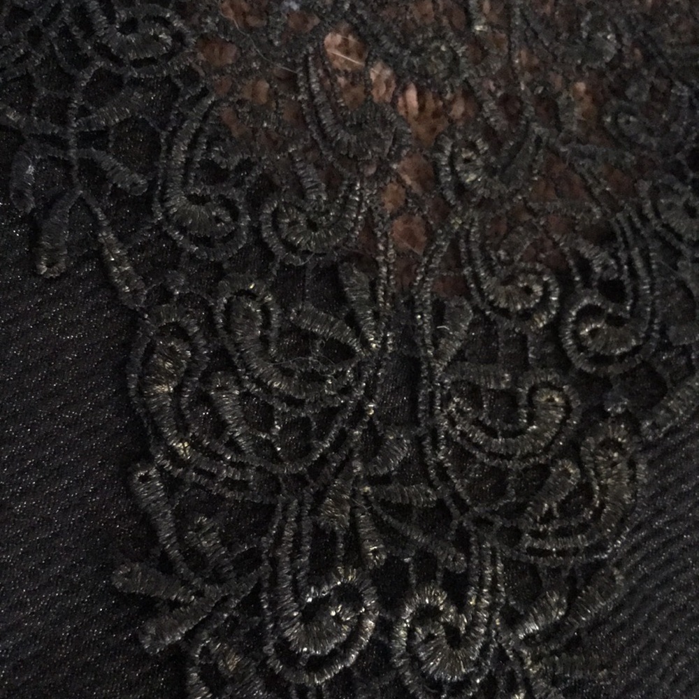 Blouse - Picture 2 of 3